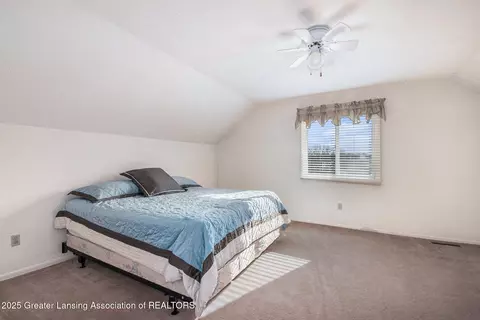 5935 E Parks Rd, Saint Johns, MI 48879 photo 15