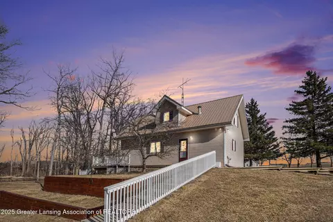 5935 E Parks Rd, Saint Johns, MI 48879