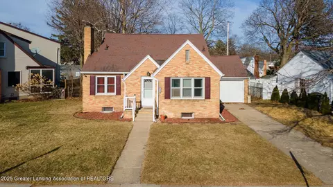 1305 Pershing Dr, Lansing, MI 48910
