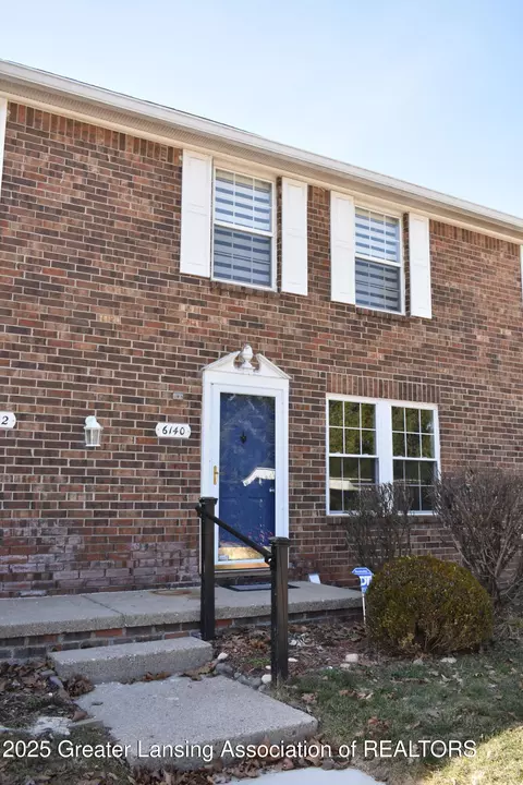 6140 Beechfield Dr, Lansing, MI 48911