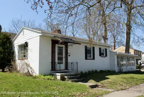 1320 Fletcher St, Lansing, MI 48910