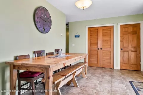 Dining - 422 N Shore Dr, Crystal, MI 48818 photo 3 of 5