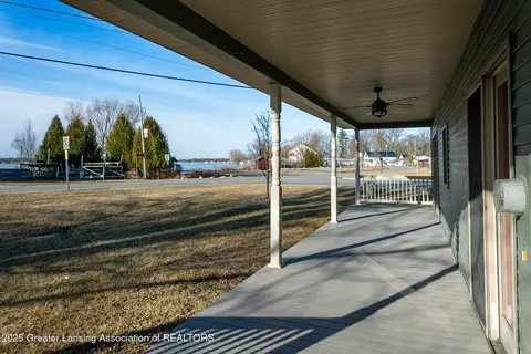 Exterior - 422 N Shore Dr, Crystal, MI 48818 photo 5 of 11