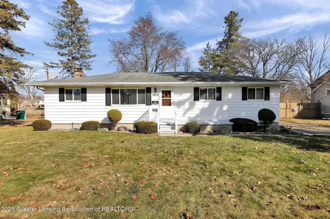2809 Pleasant Grove Rd, Lansing, MI 48910