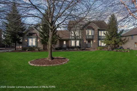 6261 Windrush Ln, East Lansing, MI 48823