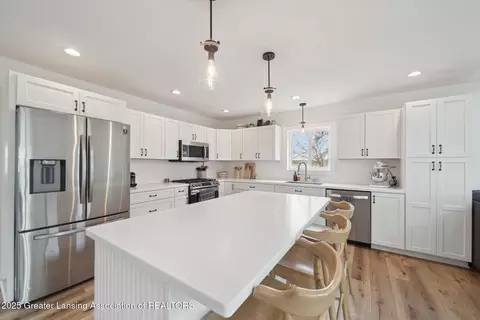 Kitchen - 3796 E Roosevelt Rd, Ashley, MI 48806 photo 3 of 5