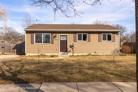3625 Brighton Dr, Lansing, MI 48911
