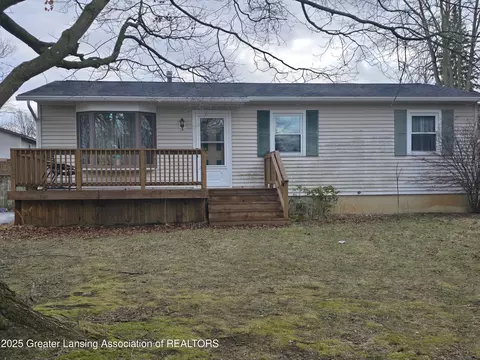 404 E 2nd North St, Laingsburg, MI 48848