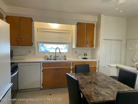 4917 Burchfield Ave, Lansing, MI 48910 photo 11