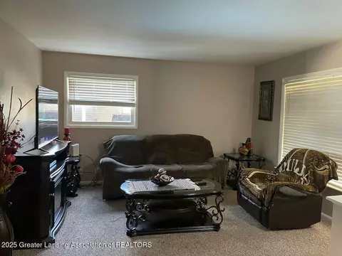 4917 Burchfield Ave, Lansing, MI 48910 photo 7