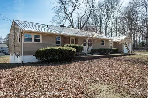 2164 Bertha St, Holt, MI 48842