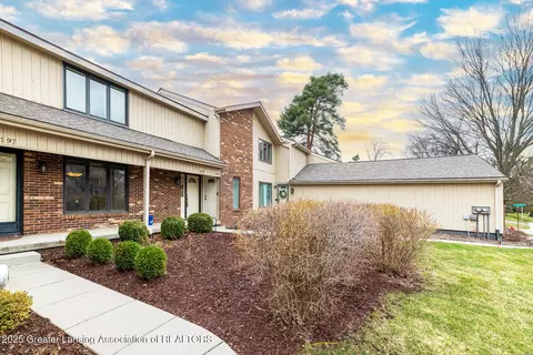 1195 N Chartwell Carriage Way, East Lansing, MI 48823