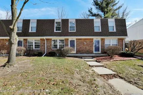 6229 Beechfield Dr, Lansing, MI 48911