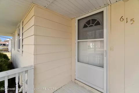 615 W Maple Ave, Bancroft, MI 48414 photo 7