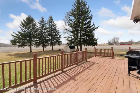615 W Maple Ave, Bancroft, MI 48414 photo 36