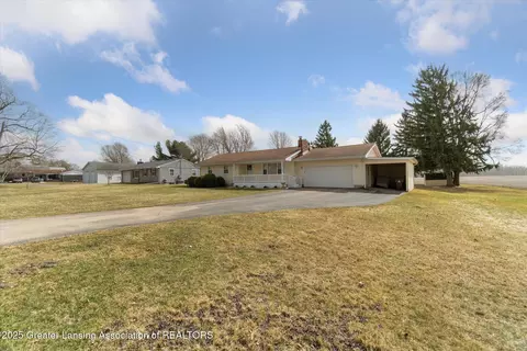 615 W Maple Ave, Bancroft, MI 48414 photo 4