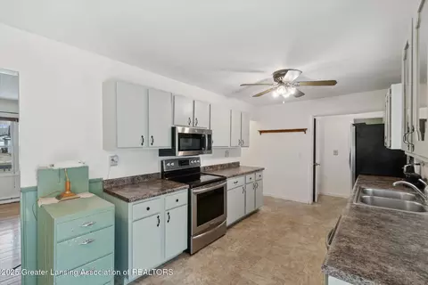 615 W Maple Ave, Bancroft, MI 48414 photo 16
