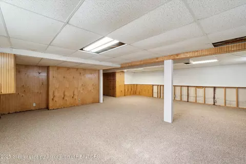615 W Maple Ave, Bancroft, MI 48414 photo 32