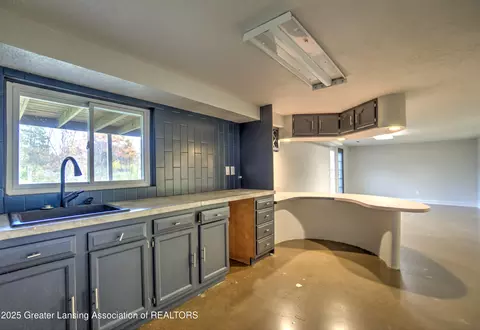 Kitchen - 4518 Sandstone Dr, Williamston, MI 48895 photo 6 of 6