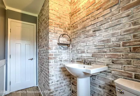 Entry Way - 4518 Sandstone Dr, Williamston, MI 48895 photo 1 of 2