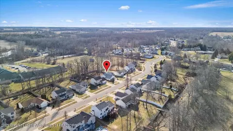 View/Area - 706 Fieldview Dr, Grand Ledge, MI 48837 photo 6 of 7