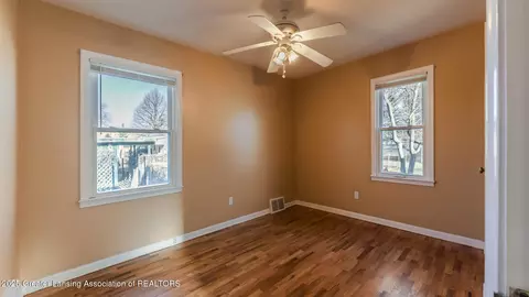 Bedroom - 127 E Willard Ave, Lansing, MI 48910 photo 2 of 3