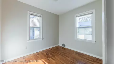 Bedroom - 127 E Willard Ave, Lansing, MI 48910 photo 1 of 3