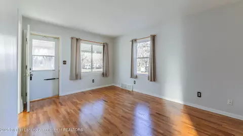 Living - 127 E Willard Ave, Lansing, MI 48910 photo 1 of 3