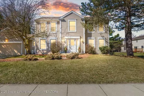 4459 Hickorywood Dr, Okemos, MI 48864