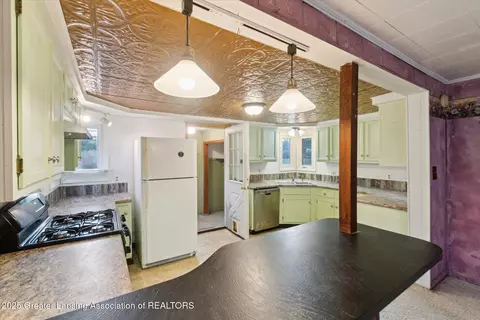 Kitchen - 7808 North St, Eureka, MI 48833 photo 1 of 2