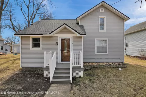 134 E Oak St, Ovid, MI 48866