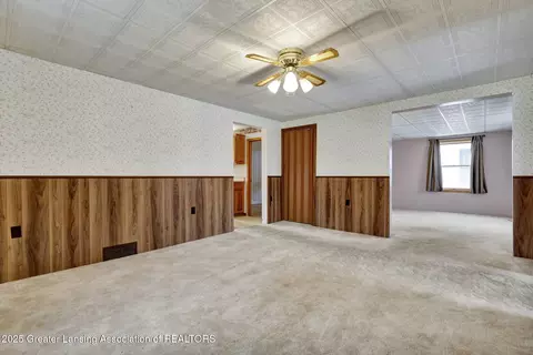 134 E Oak St, Ovid, MI 48866 photo 12