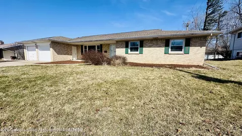 1612 Briarwood Dr, Lansing, MI 48917