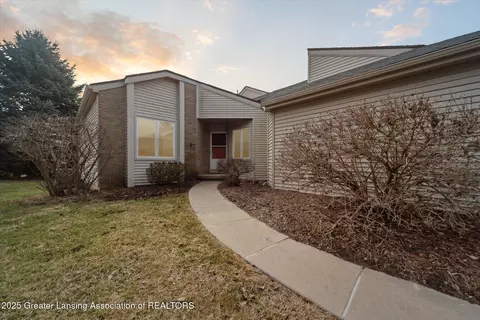 7105 Treasure Isle, Lansing, MI 48917