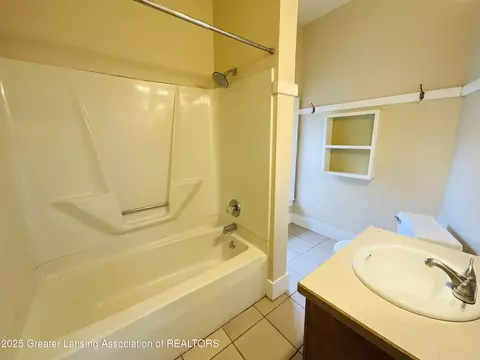 323 N Marshall Ave, Marshall, MI 49068 photo 29
