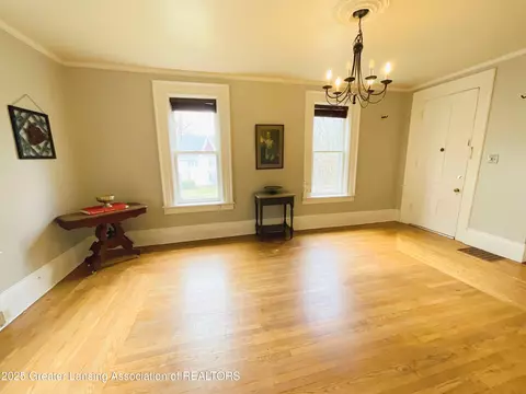 323 N Marshall Ave, Marshall, MI 49068 photo 6