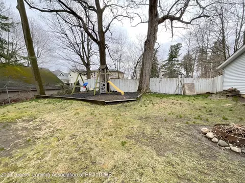 323 N Marshall Ave, Marshall, MI 49068 photo 33