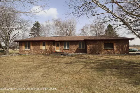 9840 Looking Glass Brook Dr, Grand Ledge, MI 48837