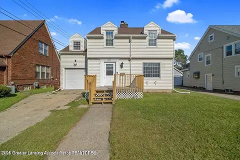 1618 Inverness Ave, Lansing, MI 48915