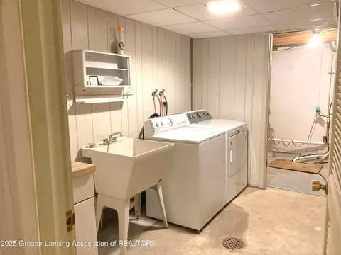 Other - 912 Grenoble Dr #E, Lansing, MI 48917 photo 10 of 16