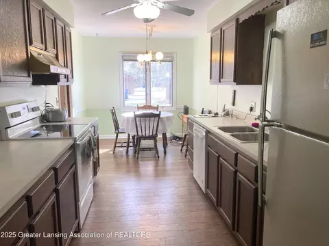 Kitchen - 912 Grenoble Dr #E, Lansing, MI 48917 photo 1 of 3