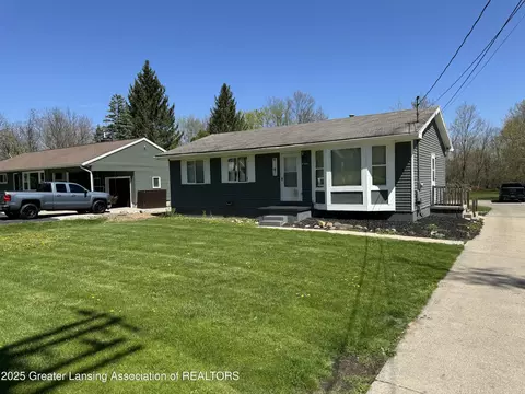 6301 Gardenia Ave, Lansing, MI 48911