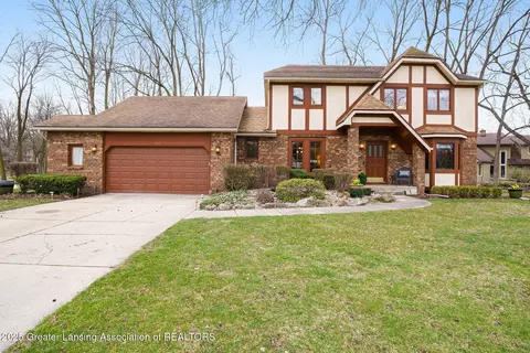 3863 Hemmingway Dr, Okemos, MI 48864
