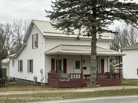 500 Divine Hwy, Portland, MI 48875