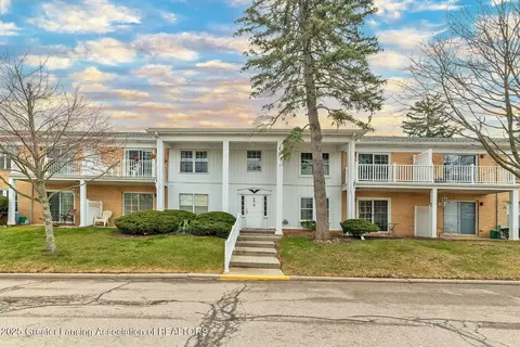 3333 Moores River Dr #804, Lansing, MI 48911