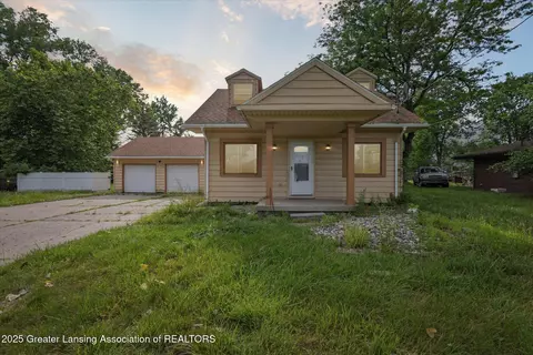 6050 S Waverly Rd, Lansing, MI 48911