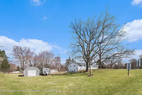 1899 E Webb Rd, Dewitt, MI 48820 photo 27