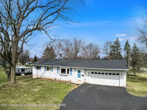 1899 E Webb Rd, Dewitt, MI 48820 photo 3