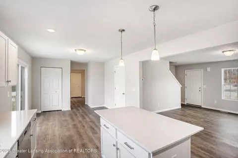 2998 Moccasin Dr, Dewitt, MI 48820 photo 7