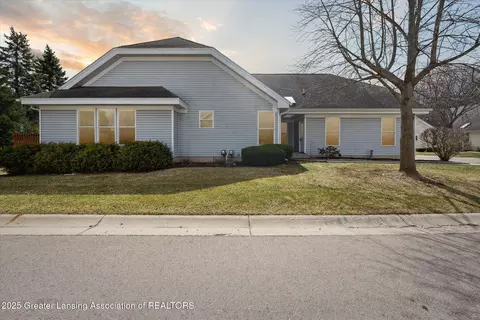 2415 N Aurelius Rd #7, Holt, MI 48842